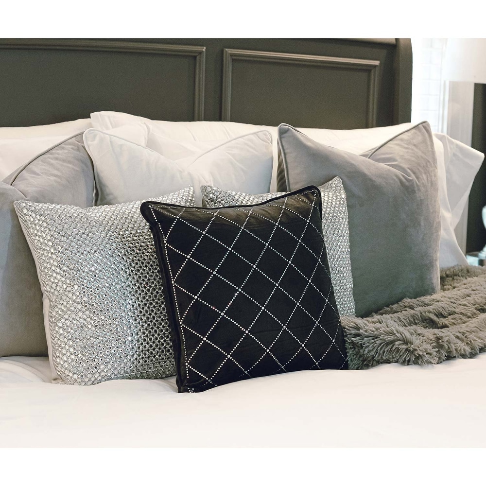 The Pillow Collection Set of 2 18 x 18 Down Filled Titian Geometric Throw Pillows Green 2 Piece The Pillow Collection Set of 2 18 x 18 Down Filled Titian Geometric Throw Pillows Green 2 Piece